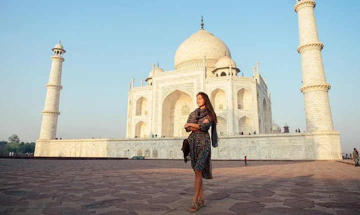 2 Days Delhi and Agra Tour with Taj Mahal Sunrise