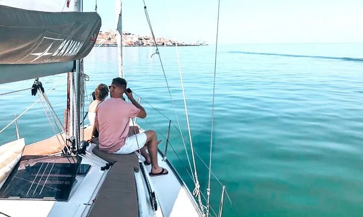 2 Hours Sailing Tour in Lisbon
