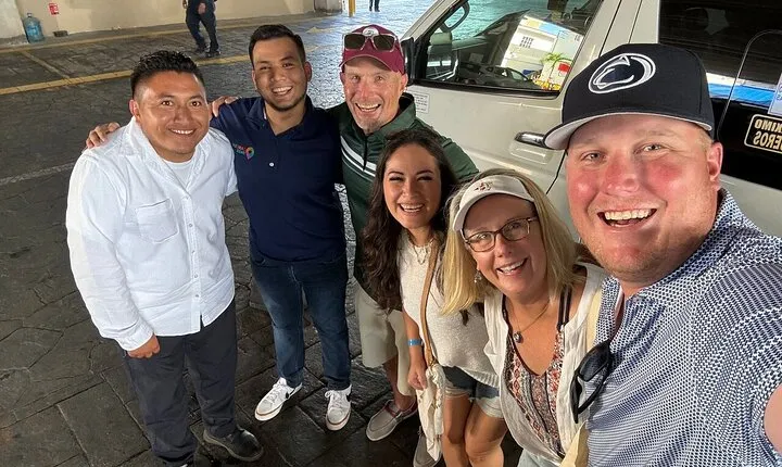 Half-Day Shopping Tour in Cancun with Round Trip Transportation