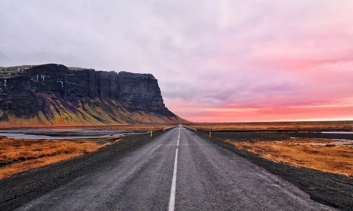 5 Nights 6 Days | Iceland Small-group Tour from Keflavík
