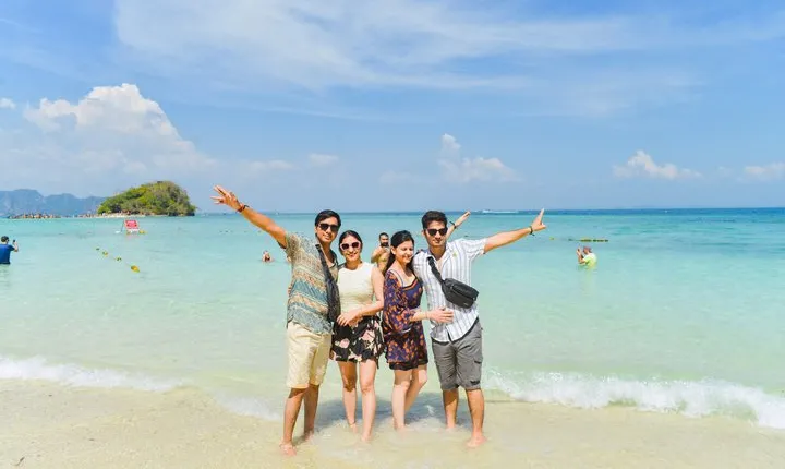 Popular 4 Islands Tour By Classic Longtail Boat From Krabi