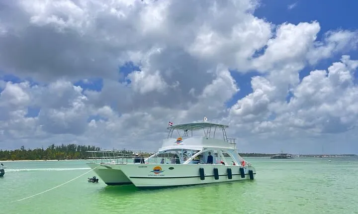 Punta Cana: Party Boat + Snorkeling Diving Music Drink Open Bar