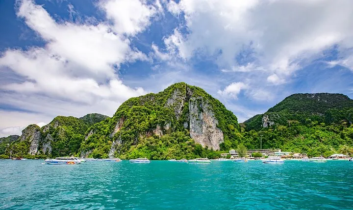 Wonderful Phi Phi Islands Snorkeling Tour from Krabi
