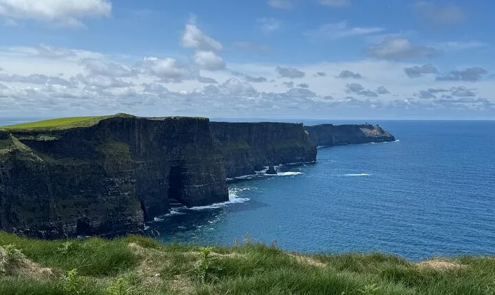 Cliffs of Moher & Bunratty Castle Private Day Tour From Cork