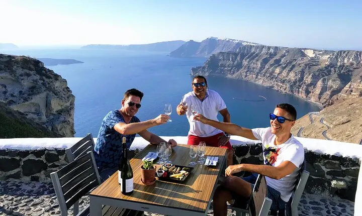 Santorini Food & Wine Tour: Eat and Taste Like a Local