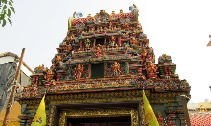 Half day Private Tour Hindu Selfie City tour with Hindu Temple