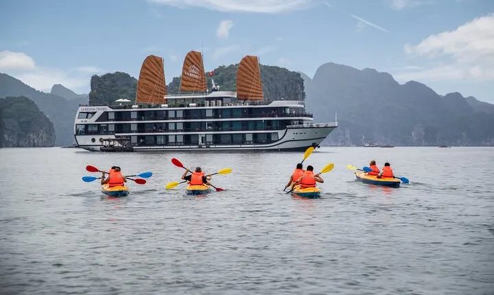 Hanoi, Ninh Binh and Ha Long 6 Day 5 Night Overnight Cruise Tour 