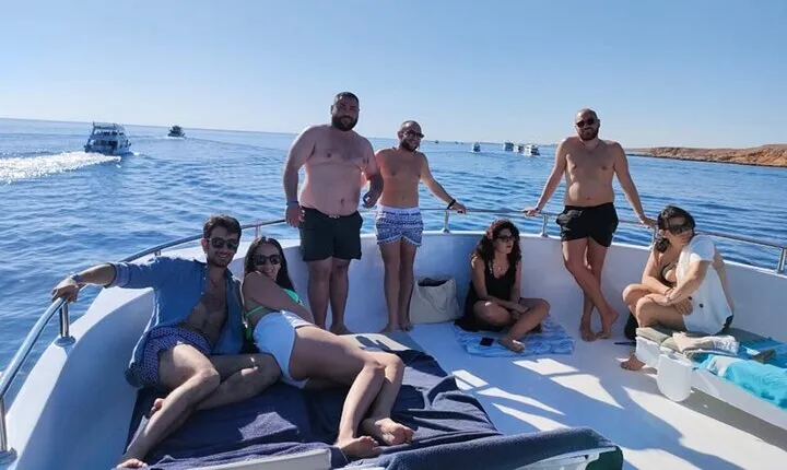 Private Glass Boat with Snorkeling from Hurghada