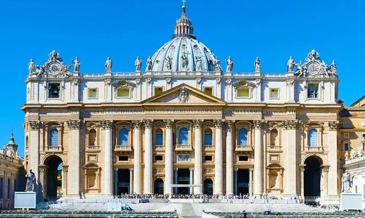 St Peters Basilica Skip-the-Line Hosted Entry with Audio Guide