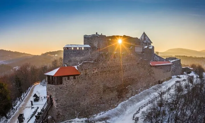 Budapest Hike to Visegrád Castle w or wo Sauna/Danube beach