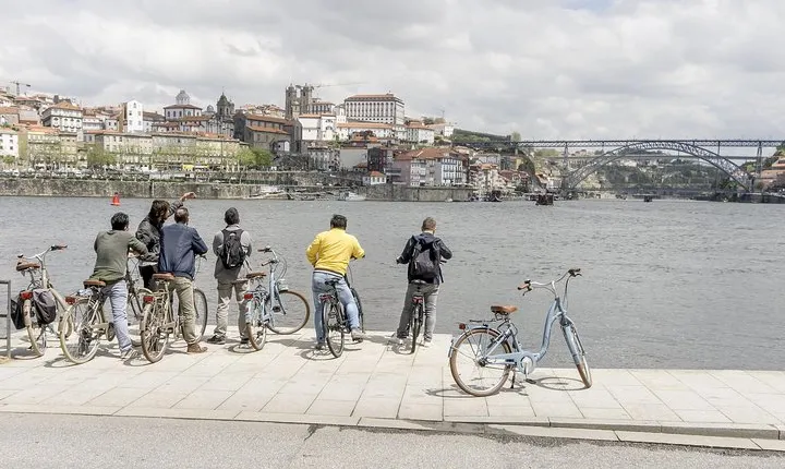 Experience Porto by Bike: 3-Hour Small-Group Tour