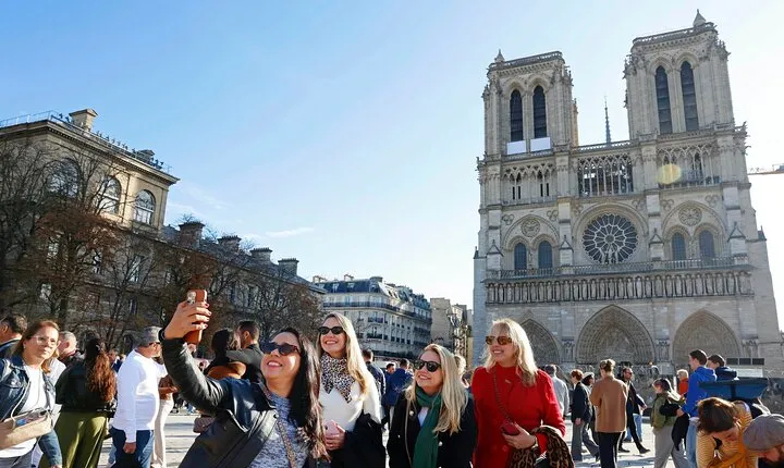 Notre Dame Cathedral Guided Tour