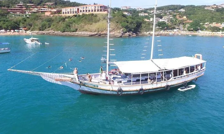 Tour of the most beautiful beaches and islands of Buzios by Buziana Tour