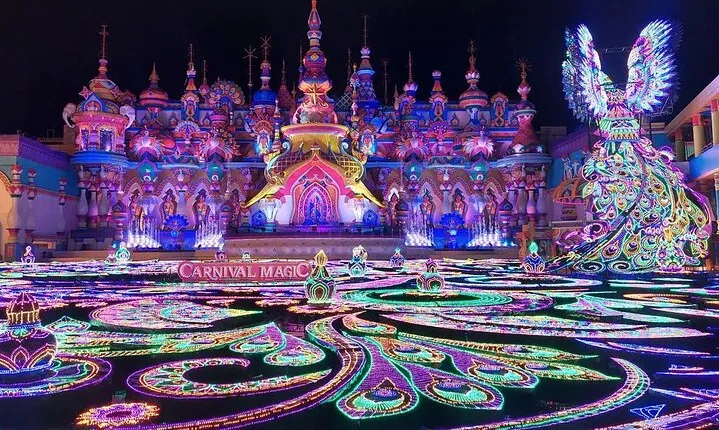 Phuket’s Dazzling Spectacle: Carnival Magic Theme Park Experience