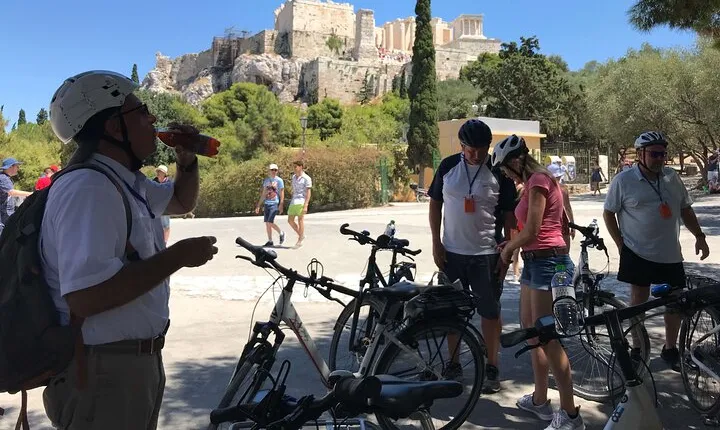Athens by E-Bike: Monuments, Food & Transfers (Cruise Tour)