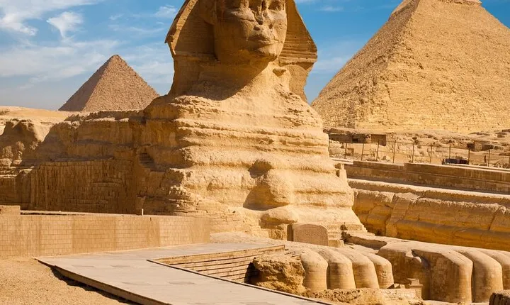 Egyptian Museum and Pyramids of Giza and Sphinx Sightseeing tour