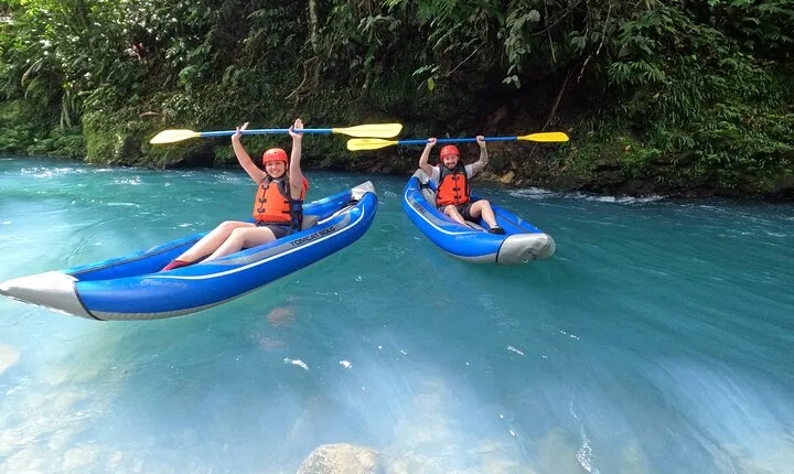 Private Kayak Adventure Experience in Río Celeste