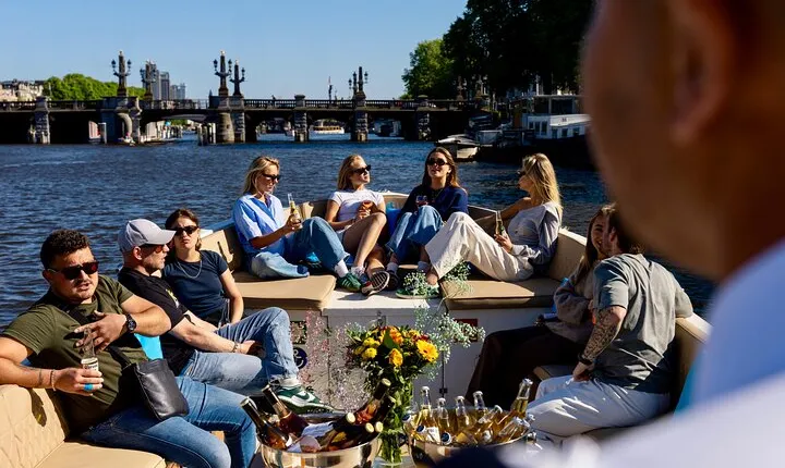 Amsterdam Canal Cruise in Open Boat with Unlimited Drinks Option