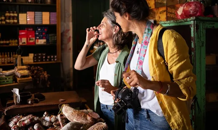 Private City Tour with Local Gastronomy