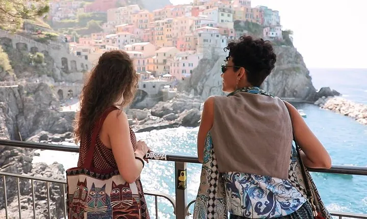 Cinque Terre Full Day Discovery: Escorted Round Trip by Bus from Florence
