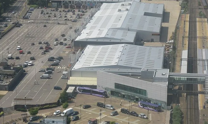 Luton Airport Private Transfers to/from London (Postcode W1 to W7)