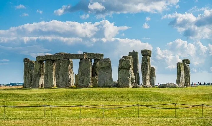 Bath, Stonehenge & Cotswolds Village Day Tour: London Paddington