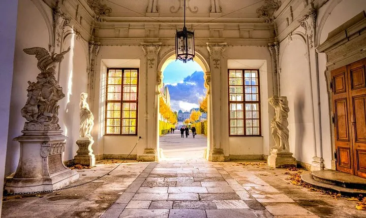 Historic Vienna: Exclusive Private Tour with a Local