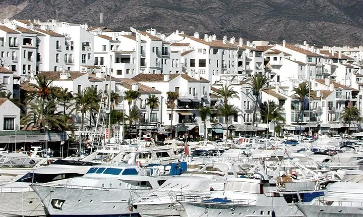 Marbella y Mijas Full Day Tour from Malaga
