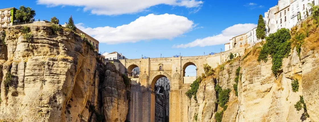 Ronda and Setenil de las Bodegas guided tour from Málaga