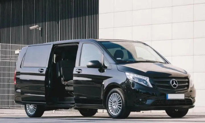 Private transfer Naples to Ravello or Ravello to Naples