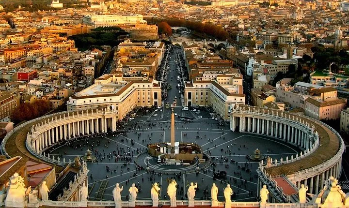 Skip the Line: Vatican Wheelchair Accessible Private Tour