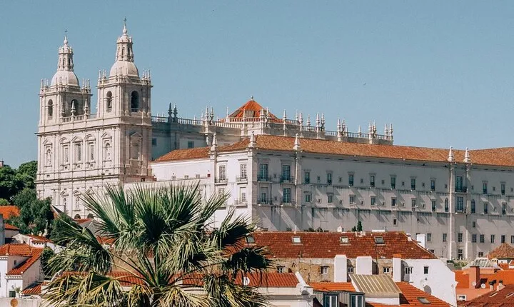 Lisbon's Old Town Private Tuk Tuk Tour (1 Hour and 30 Minutes)