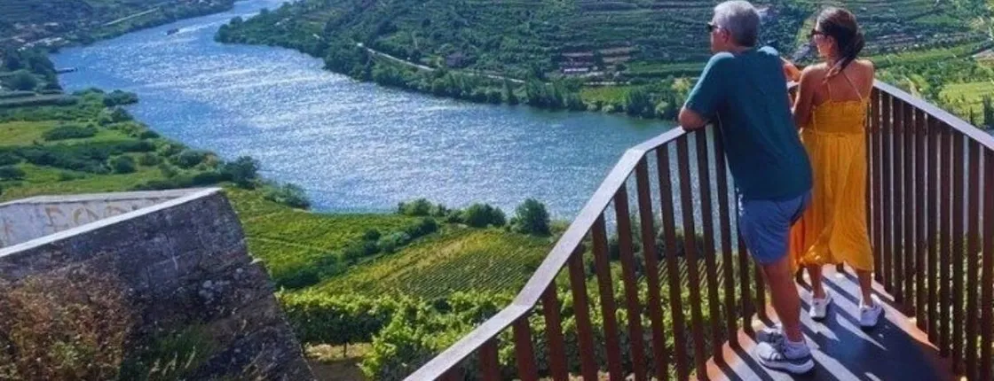Private Douro Valley 4x4 full-day tour with wine tasting