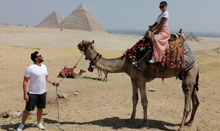 Day Tour from Sharm el Sheikh to Giza pyramids and Egyptian museum by plane