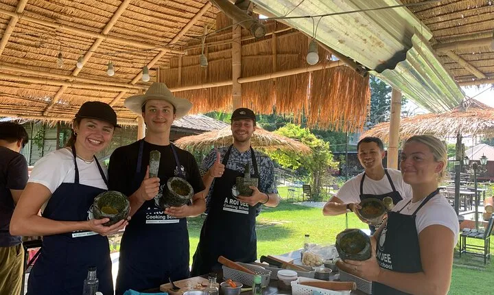 Aroidee’s Farm-Fresh Thai Cooking Experience