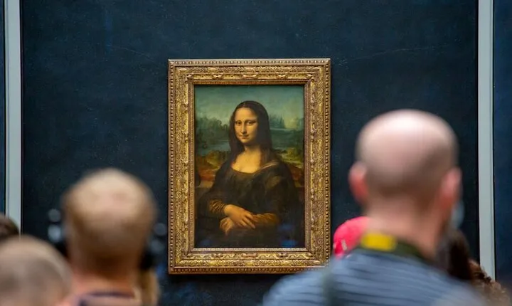 Louvre Museum Small Group Tour with Priority Access