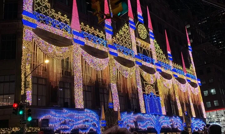 New York Holiday Lights and Sights Walking Tour