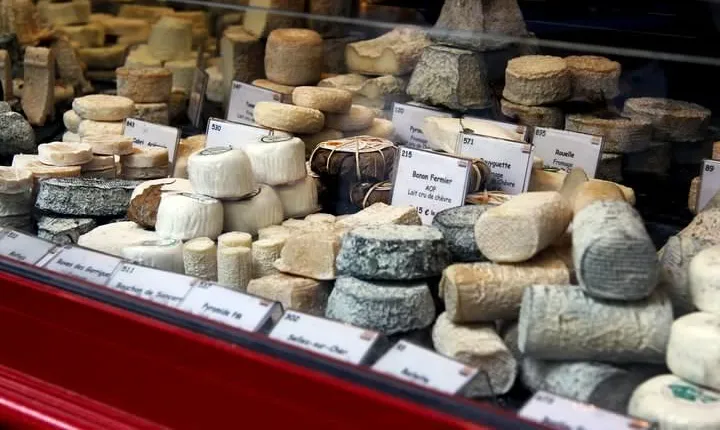 Paris Gourmet French Delicacies Food Tour in Eiffel Tower Area