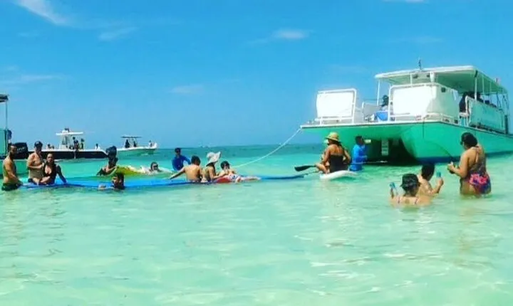Miami: Party Boat Sandbar Island & Toys 