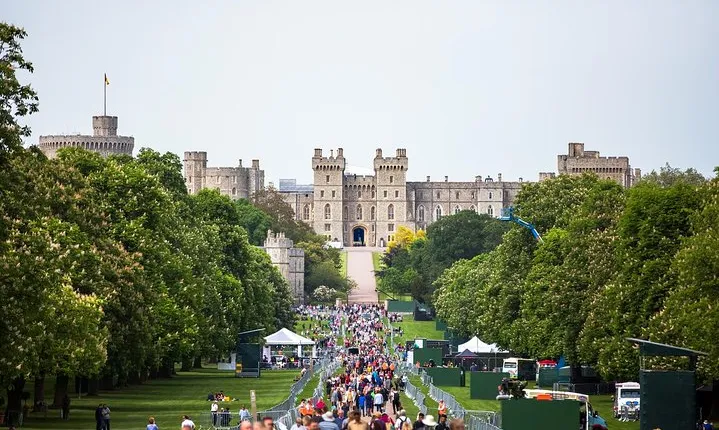 Layover Windsor Private Tour from LHR Including Passes