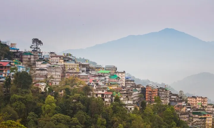 Touristic Highlights of Gangtok (Guided Fullday Sightseeing Tour by Car)