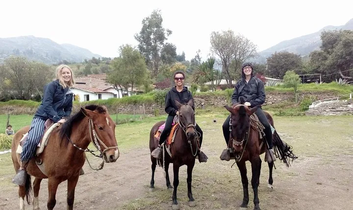 HORSE RIDING - Panoramic Mountain View in Private - CORDILLERA BLANCA
