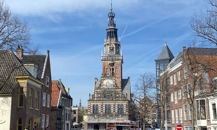 Escape The City: Alkmaar City Walking Tour with Puzzles