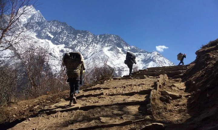 Everest Base Camp Via Gokyo Chola Pass