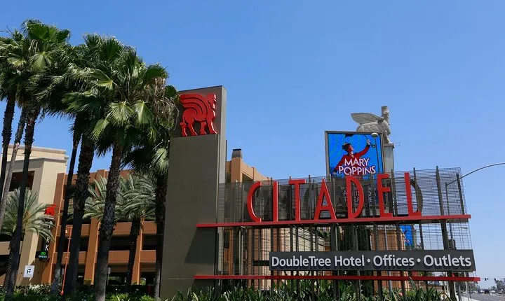 Private Shopping Tour from Los Angeles hotels to Citadel Outlets