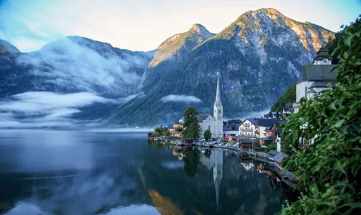 Private Day Trip From Linz To Hallstatt, English Speaking Driver