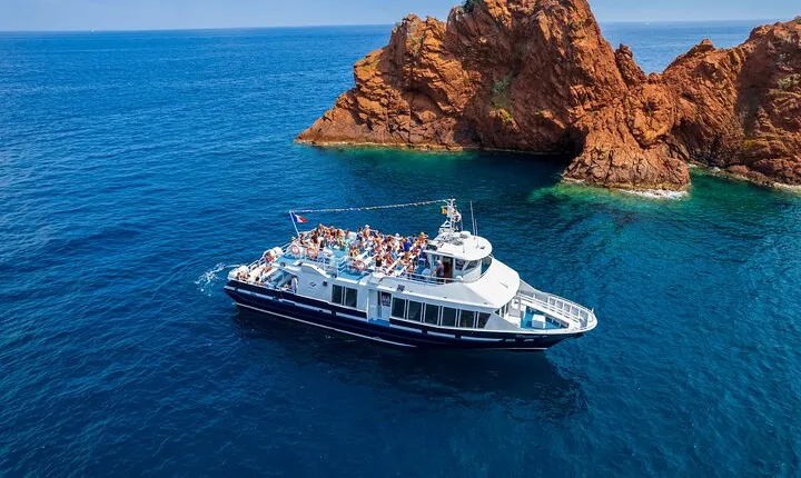 Ile Sainte-Marguerite Ferry & Corniche d'Or Cruise Combo from Cannes