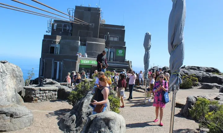 Private Visit to Robben Island Table Mountain + All Tickets F/d
