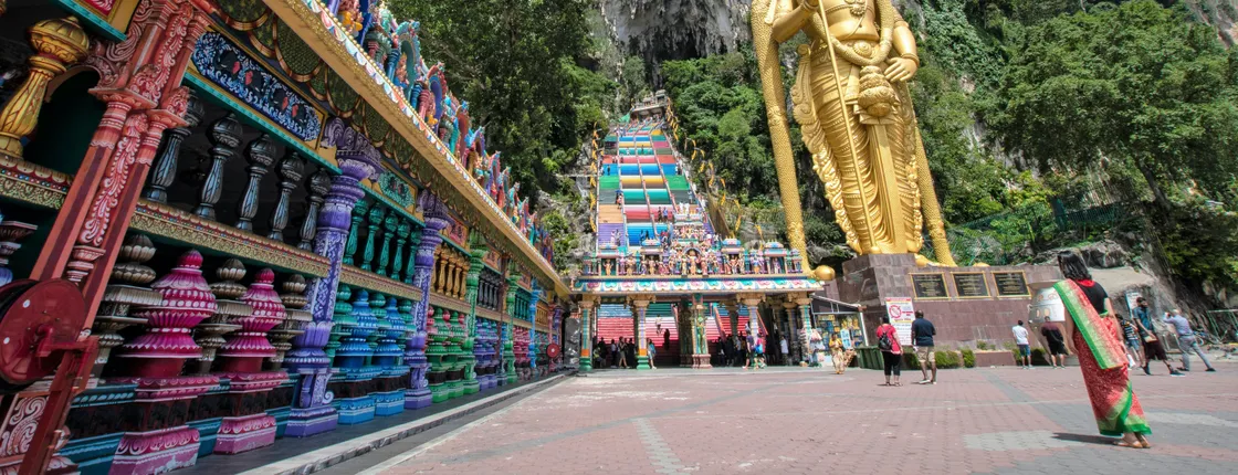 Private Kanching waterfalls & Batu caves tour