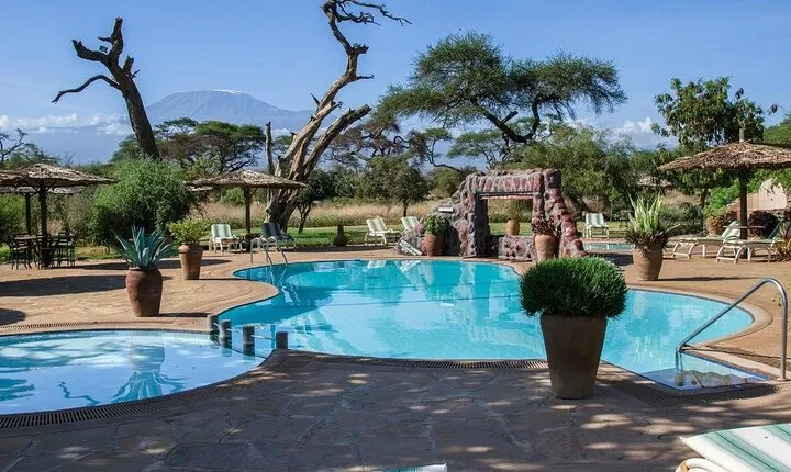 6 Days Masai Mara-Nakuru-Amboseli - Lodge Safari-Private 4X4 JEEP